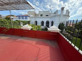 Hogar con Encanto de 4 Dormitorios en Alexander Henderson photo 0