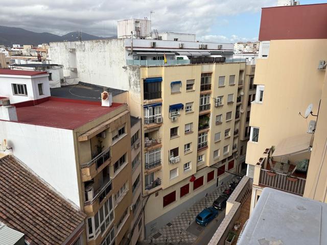 ¡Bienvenido a tu nuevo hogar en el centro de la ciudad! En 150 m2 photo 0