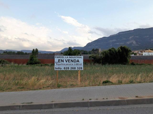 Terreno industrial en venta en Centelles photo 0