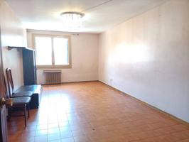 Piso en venta en PASSEIG GENERALITAT photo 0