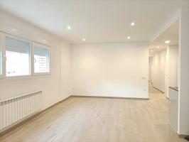 PISO EN VENTA EN LA ZONA FACULTAD DE MEDICINA photo 0