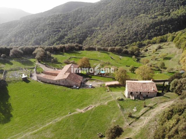 Masia amb 220 hectareas en venta en Alta Garrotxa photo 0