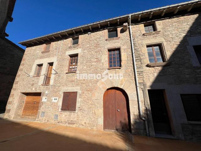 Casa en venta en Oristà photo 0
