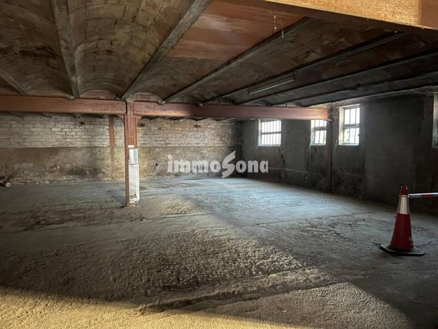 Edificio en venta en La Guixa photo 0
