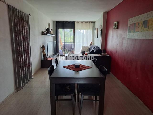 Piso en venta en Tona photo 0