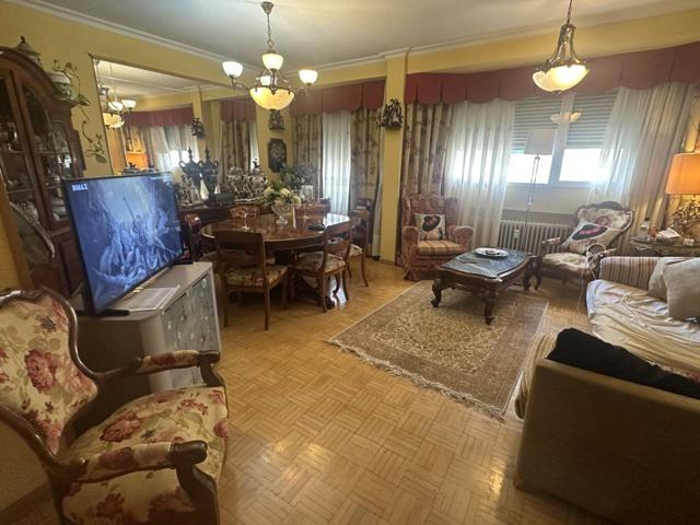 Piso céntrico 3 dormitorios y 2 baños photo 0