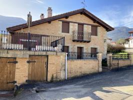 Casa en venta en Valle de Mena photo 0