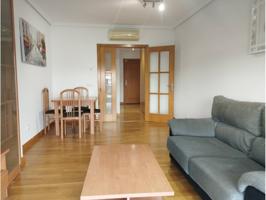 Piso en alquiler en Nuevo Hospital-Larache(13005) photo 0