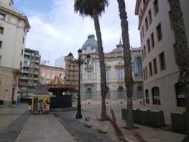 Local en venta en Casco Antiguo photo 0