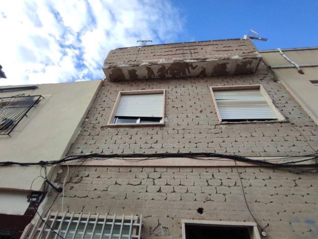 Casa unifamiliar en venta en Santa Lucía photo 0