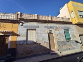 Casa adosada en venta en Santa Lucía photo 0