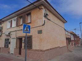 Casa adosada en venta en Beal photo 0