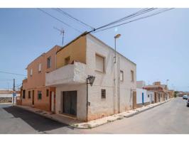 Casa adosada en venta en Los Nietos photo 0