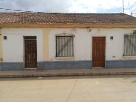 Casa en venta en Cuevas de Reyllo photo 0