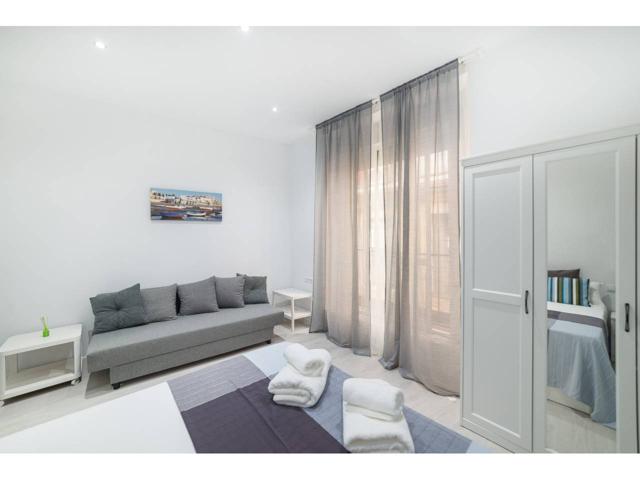 Alquiler de piso de un dormitorio en Cádiz Capital, zona El Falla photo 0