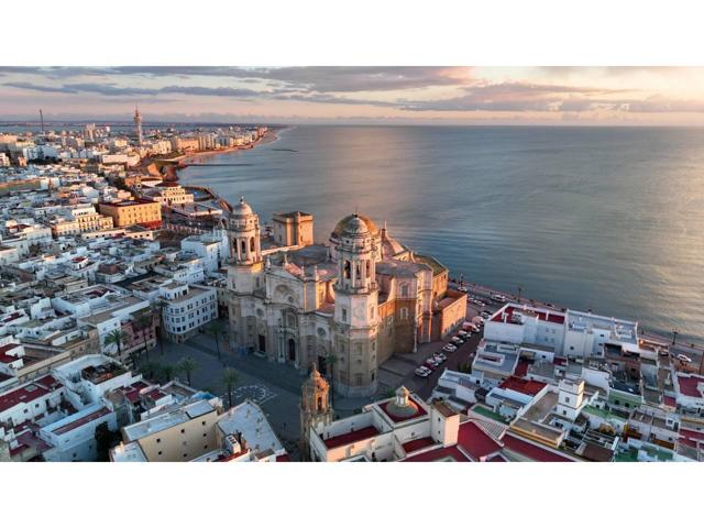 PROMOCION DE LUJO FRENTE A LA CASA DEL ALMIRANTE- ZONA CATEDRAL DE CÁDIZ photo 0