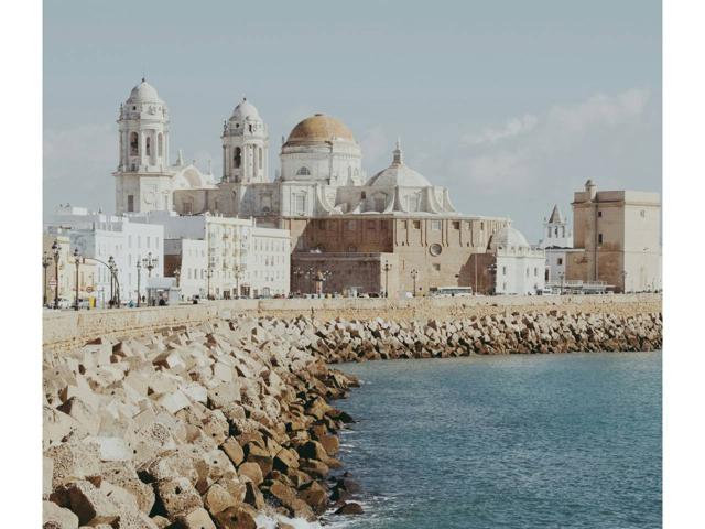 PROMOCION DE LUJO FRENTE A LA CASA DEL ALMIRANTE- ZONA CATEDRAL DE CÁDIZ photo 0