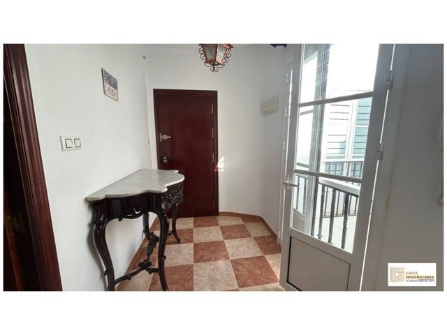 Alquiler de piso como vivienda habitual en Cádiz Capital, zona Plaza San Francisco photo 0