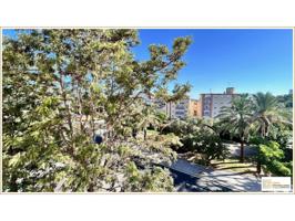 Piso en venta de 3 dormitorios en Cádiz Capital, zona San Severiano photo 0