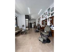 ¡TRASPASO OPORTUNIDAD! de barbería estilo inglés photo 0