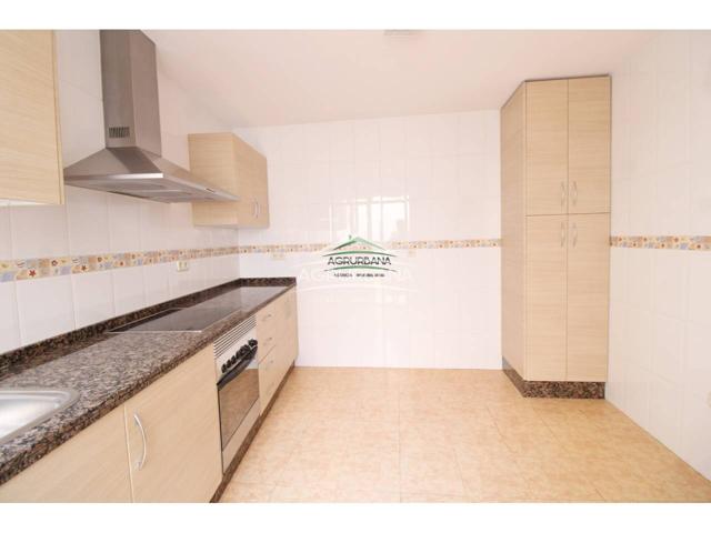 Piso de alquiler en pleno centro. photo 0