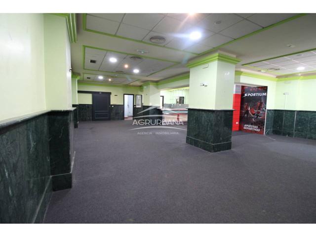 Local en venta. photo 0