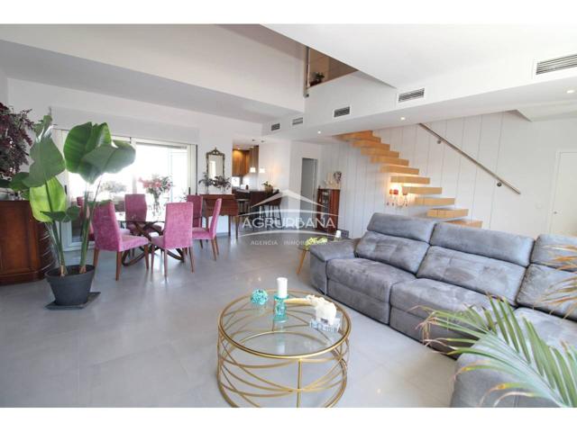 Chalet adosado. photo 0