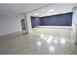 Local comercial en alquiler photo 0