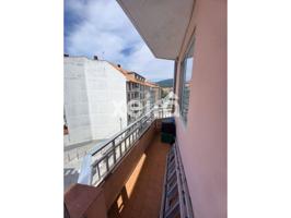 Venta de piso en Vilagarcía de Arousa photo 0
