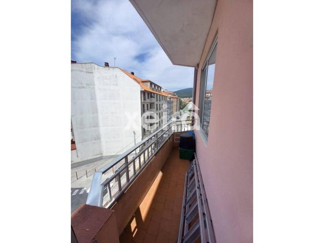 Venta de piso en Vilagarcía de Arousa photo 0