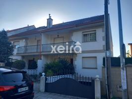 CHALET PAREADO EN ZONA PRIVILEGIADA EN VILAGARCIA DE AROUSA photo 0