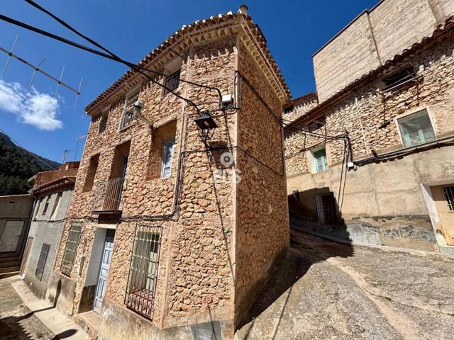 Venta de Casa en Aýna photo 0