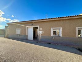 Venta de una amplia casa en Totana photo 0