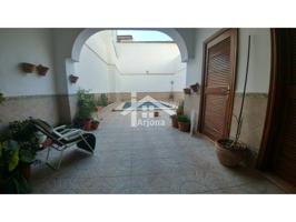 Casa en venta en Lucena con piscina photo 0