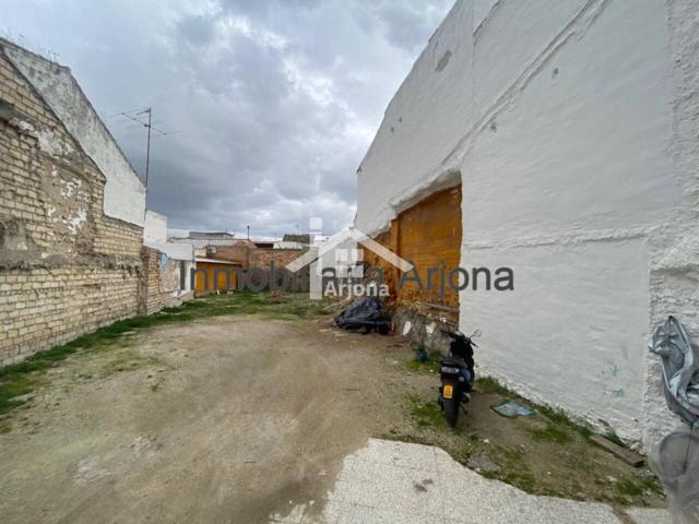 Terreno en venta en Lucena photo 0