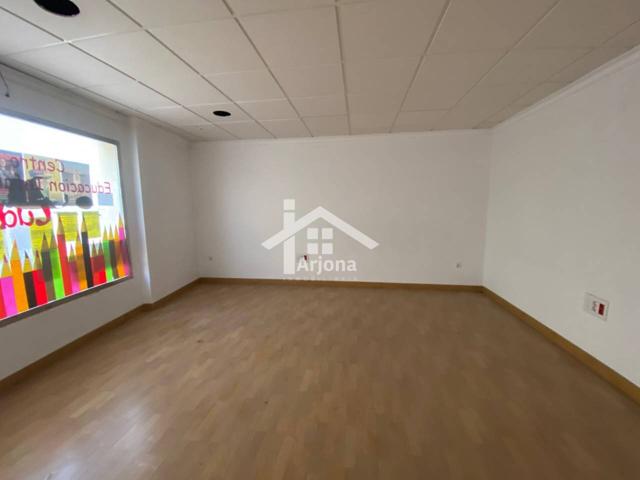 Local en alquiler en Lucena photo 0