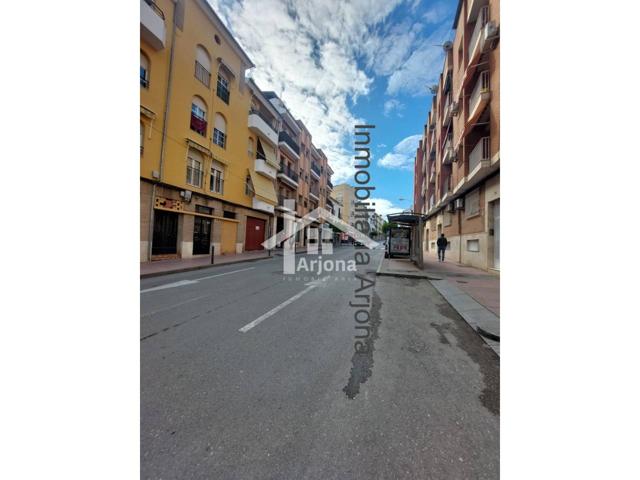 Garaje en venta en Lucena photo 0
