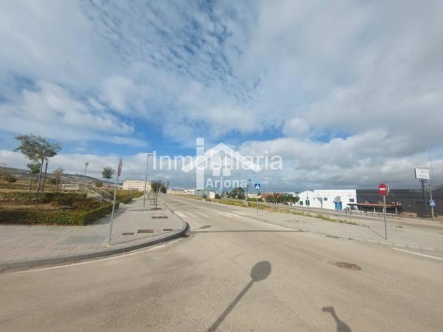 Parcela en venta en Lucena photo 0