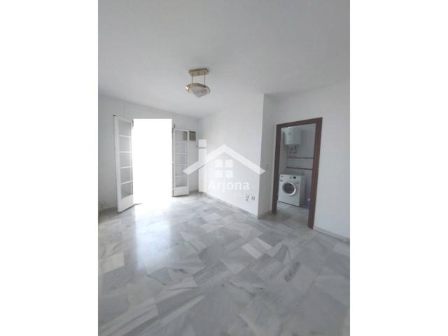 Venta de piso en Lucena photo 0
