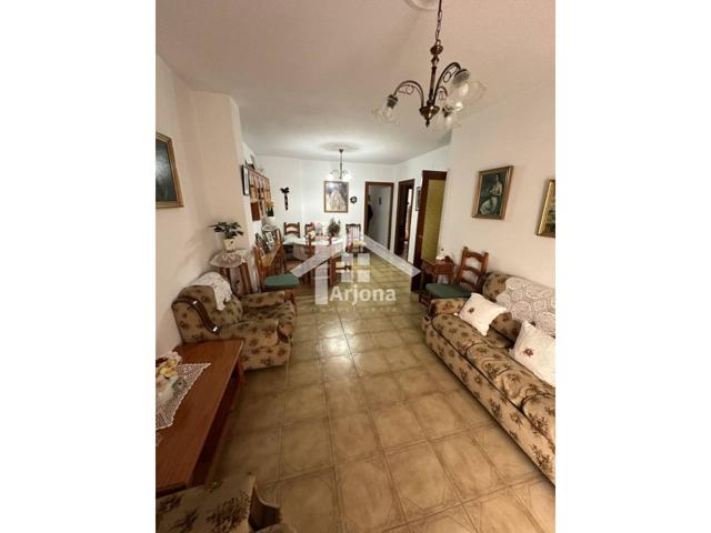 Piso en venta en Lucena photo 0