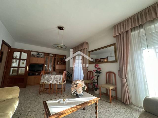Piso en venta en Lucena photo 0