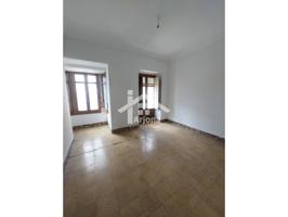 Piso en venta en Baena photo 0