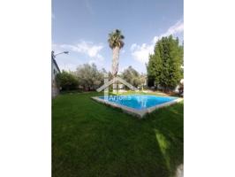 Chalet adosado en venta en Lucena photo 0