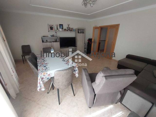 Piso en venta en Lucena photo 0