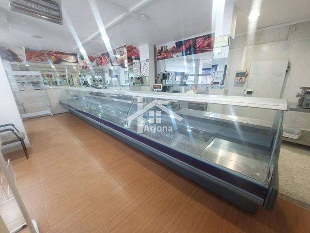 🏬 Se vende local comercial en pleno Barrio de Santiago photo 0