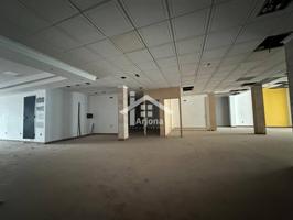 Local en venta en Lucena photo 0