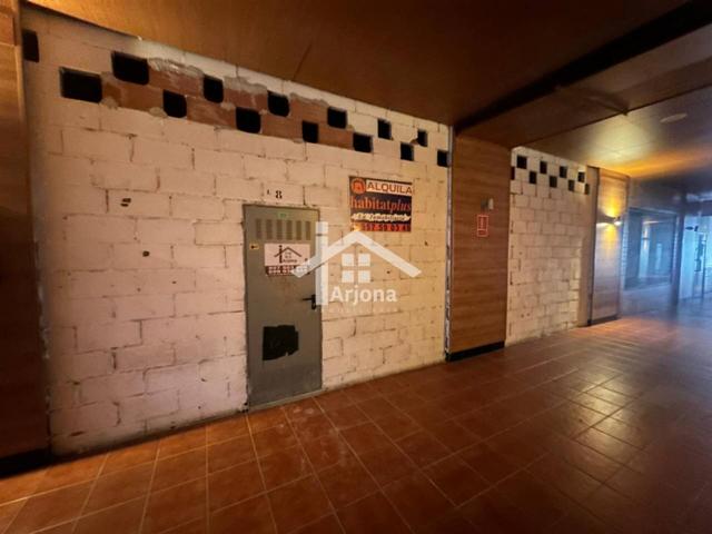 Local en alquiler en Lucena photo 0