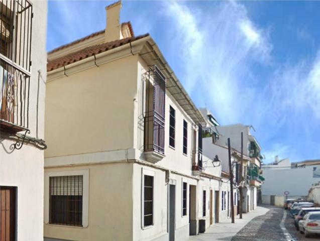 Espectacular casa de 3 plantas en pleno casco histórico en San Lorenzo photo 0