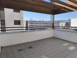 PISO CON ESPECTACULAR TERRAZA EN NUEVO ZOCO CON DOS PLAZAS DE GARAJE Y TRASTERO. photo 0