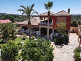 MAGNÍFICO CHALET CON DOS CASAS EN URB LA COLINA. photo 0